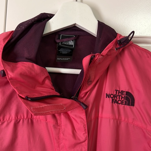 North Face Windbreaker - Picture 2 of 4